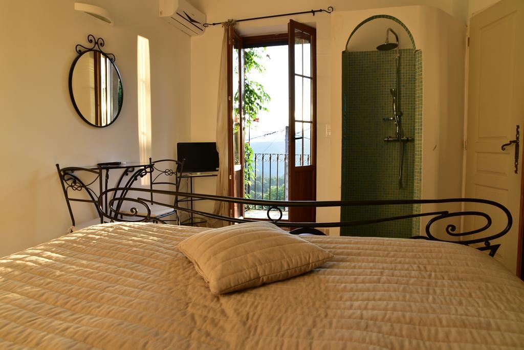 Bed and Breakfast Aux Bords Du Temps Zonza Exterior foto